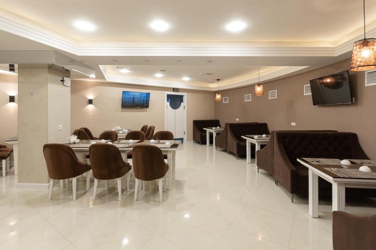 Tantana Hotel Fargʻona Buitenkant foto
