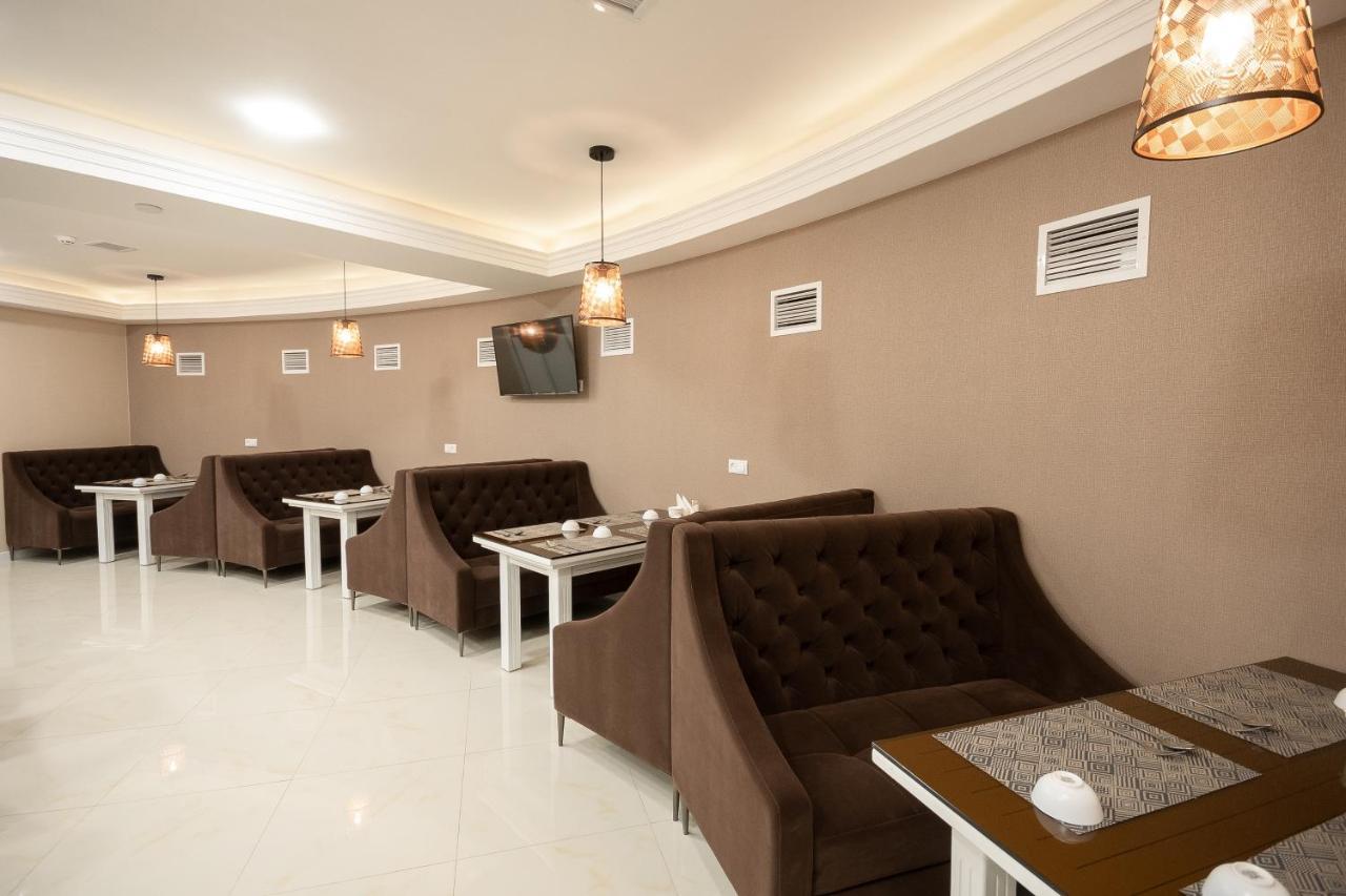 Tantana Hotel Fargʻona Buitenkant foto